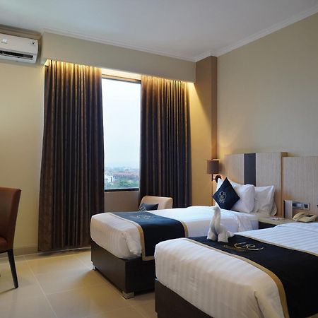 Riss Hotel Malioboro Yogyakarta Exterior photo